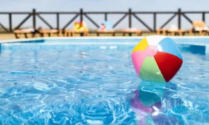 the-ball-floats-on-the-water-surface-in-the-pool-u-2025-01-29-05-02-12-utc